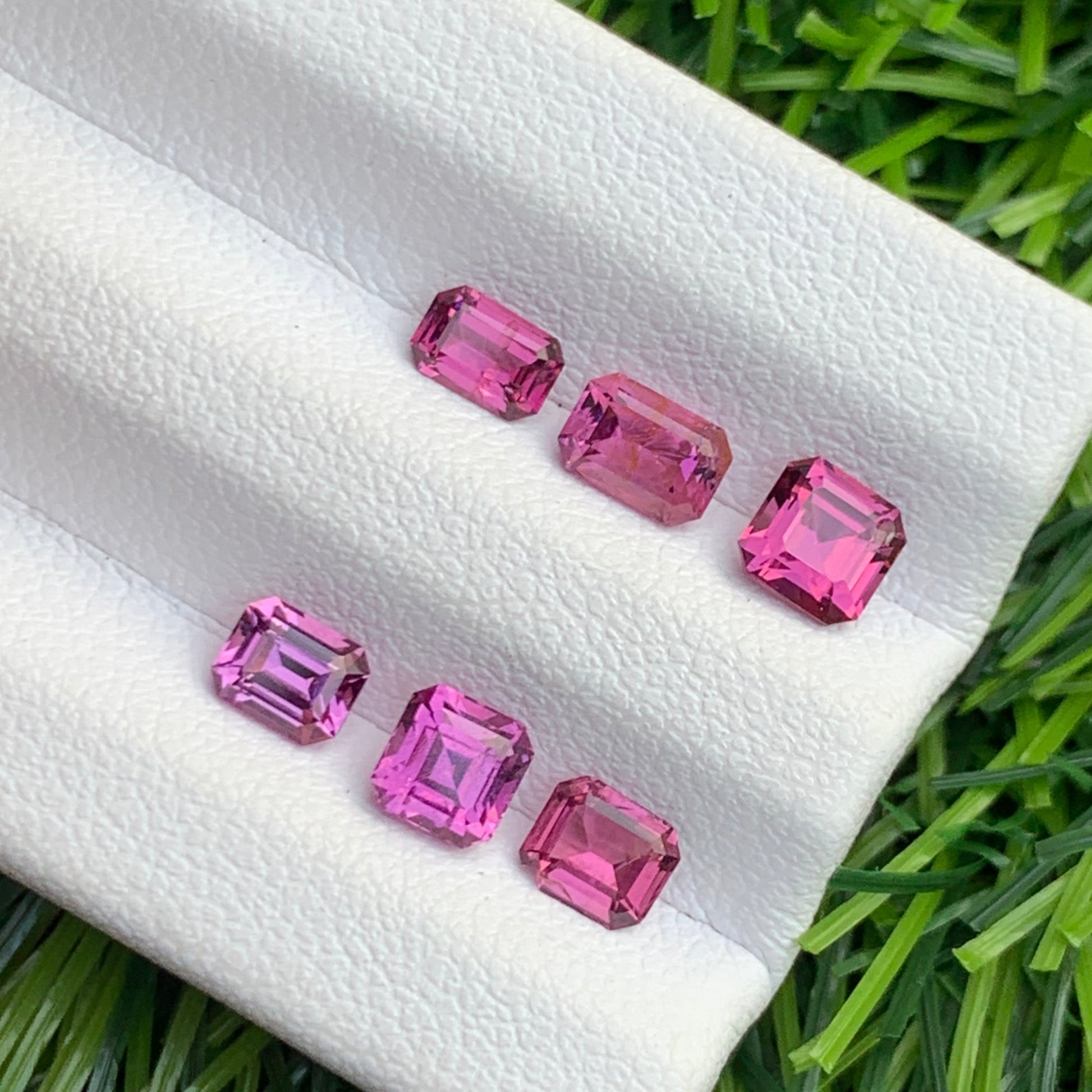 fine jewelry pink garnet gemstones
small garnet stones for custom jewelry