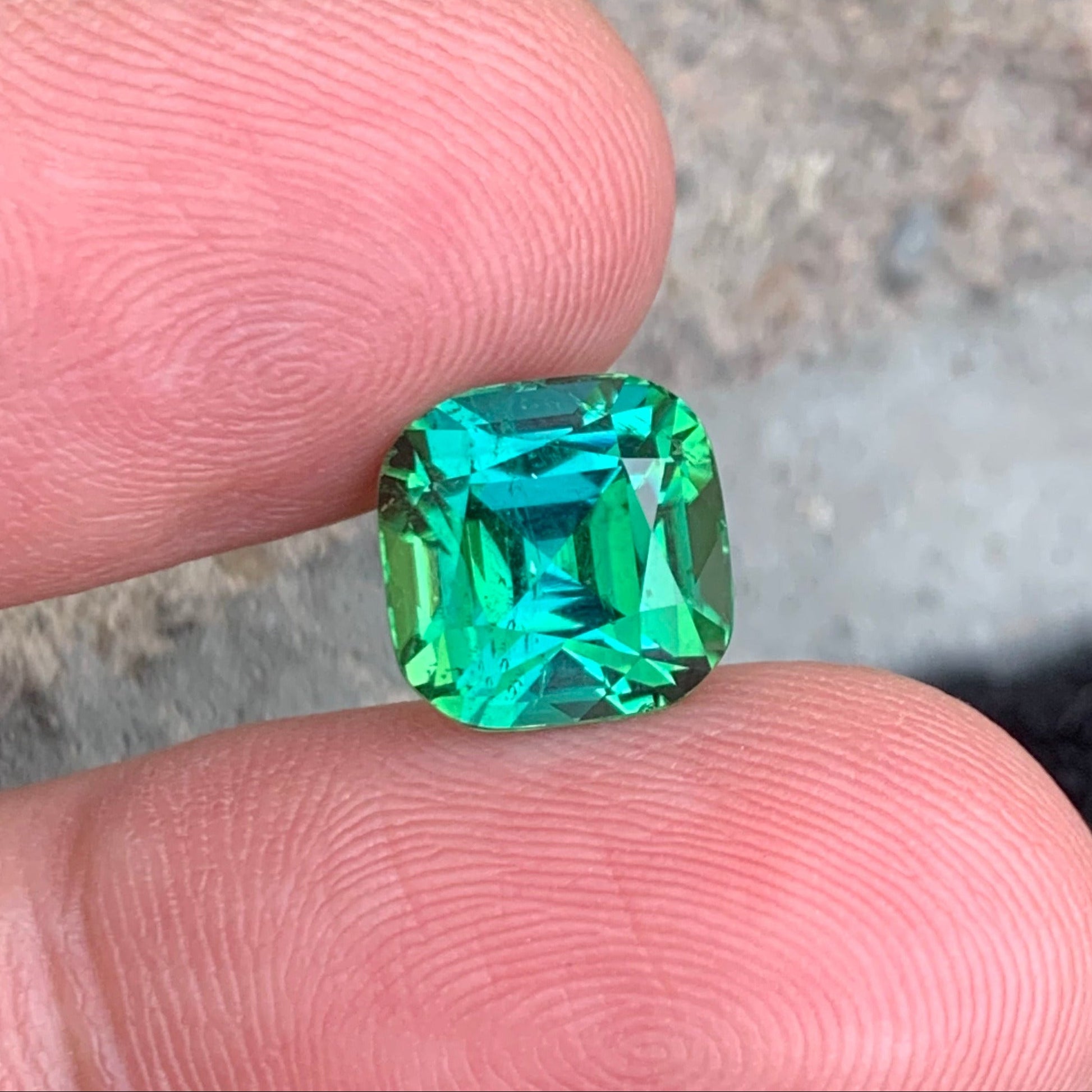 green blue tourmaline cushion cut
afghan tourmaline gemstone for jewelry
VVS tourmaline gemstone