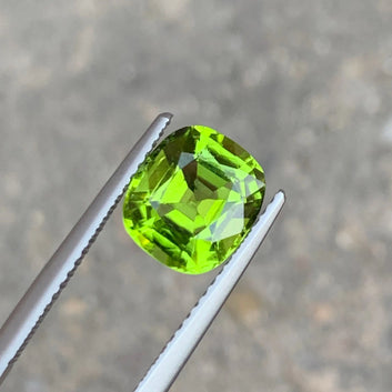 Natural Green Peridot Gemstone – Cushion Cut 3.15 Carats