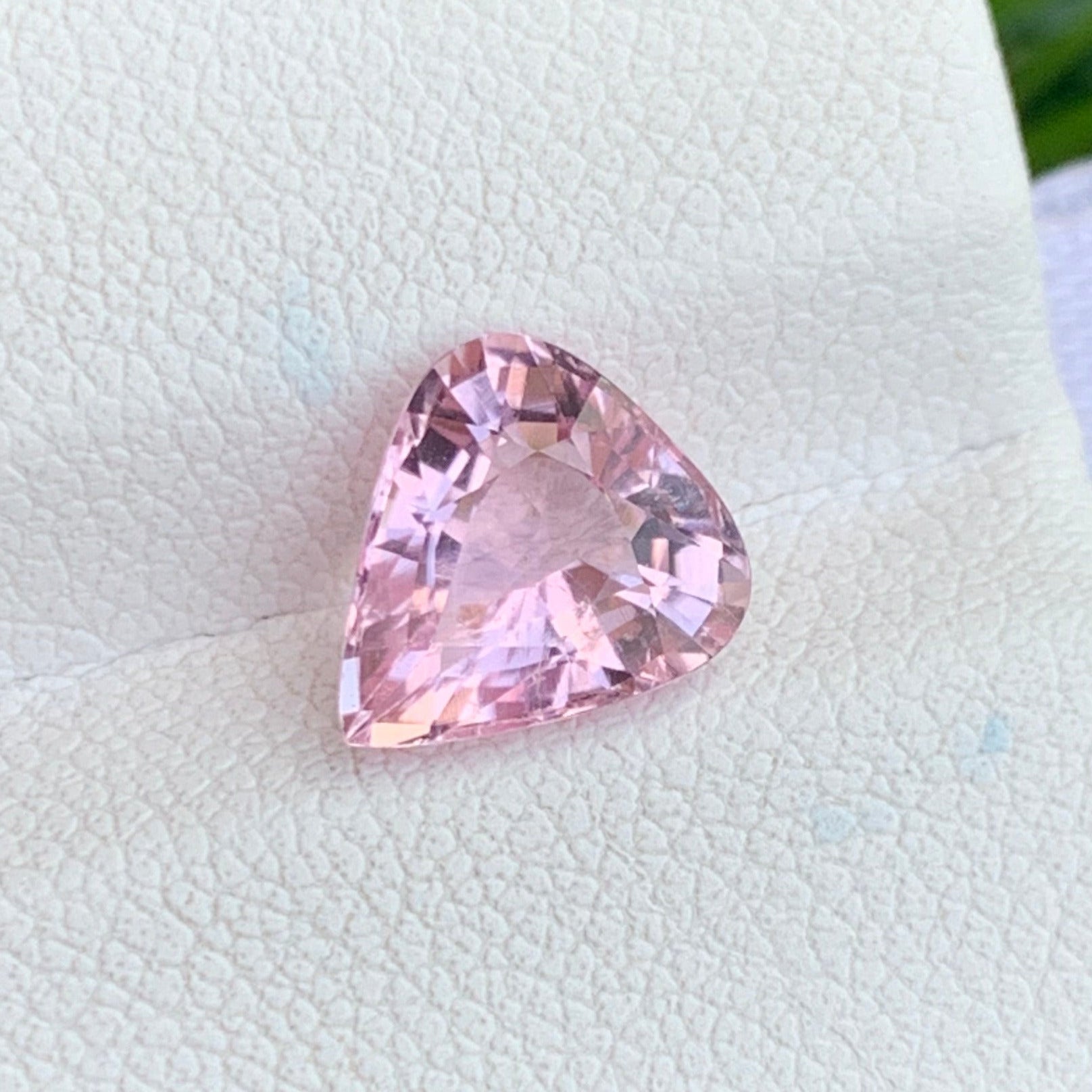 high quality pink tourmaline gemstone triangular cut
loose pink tourmaline stone for jewelry design