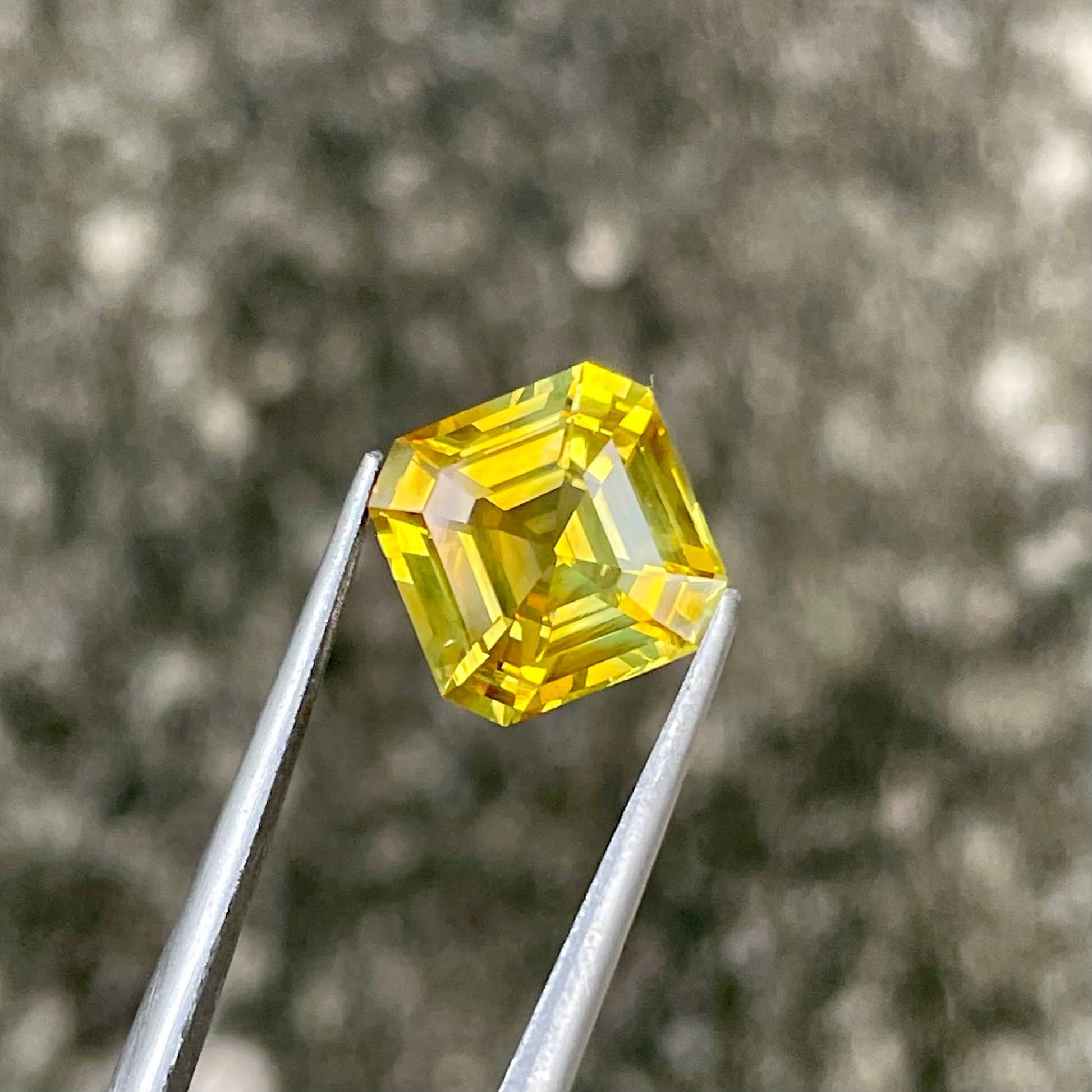 high quality pukhraj gemstone
yellow sapphire gemstone by Onestep Gems
