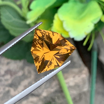 Natural Honey Citrine from Brazil, Triangular Cut 7.40 Carats – Unmatched Beauty and Clarity