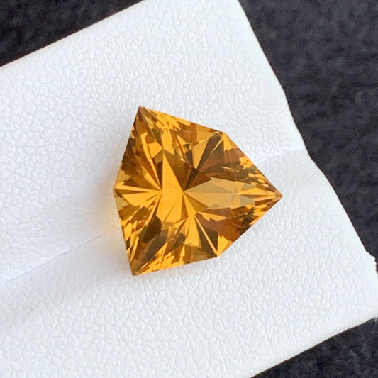 Natural Honey Citrine from Brazil, Triangular Cut 7.40 Carats – Unmatched Beauty and Clarity