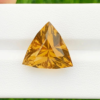 Natural Honey Citrine from Brazil - 11.45 Carats Tribal Cut Gemstone for Sale