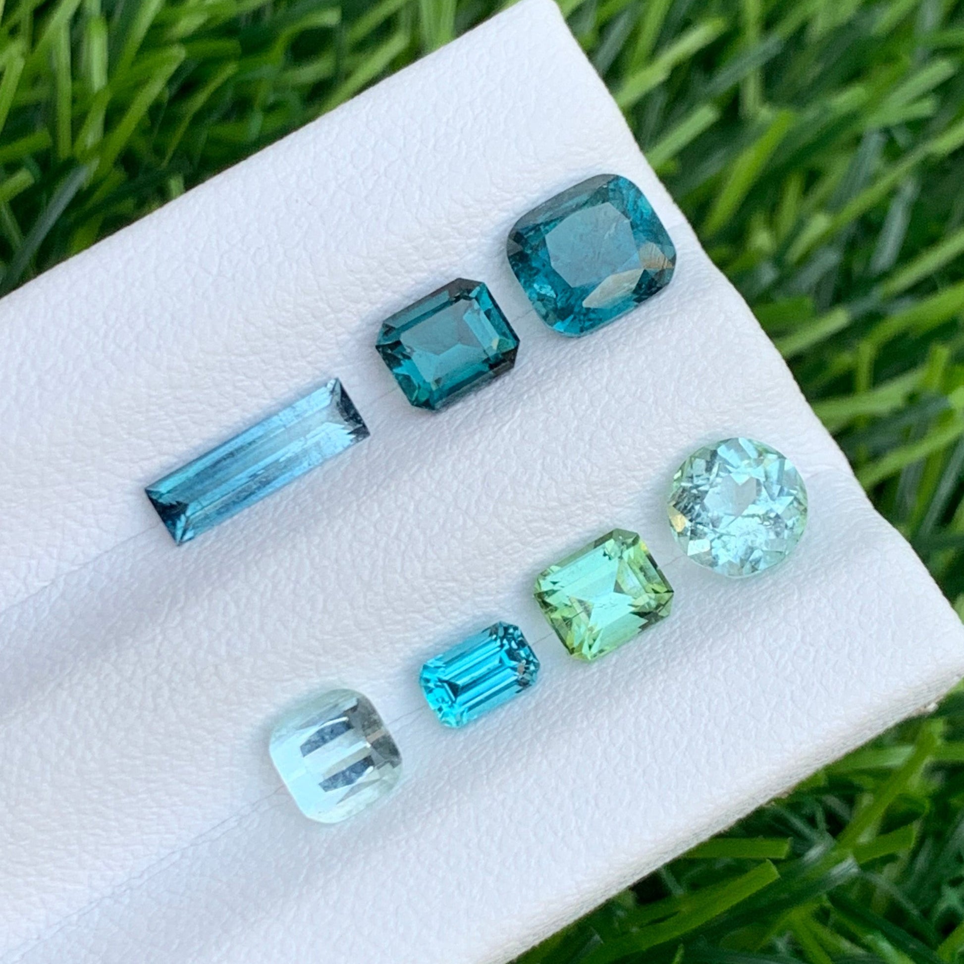 Tourmaline Lot
jewelry size faceted tourmaline gemstones