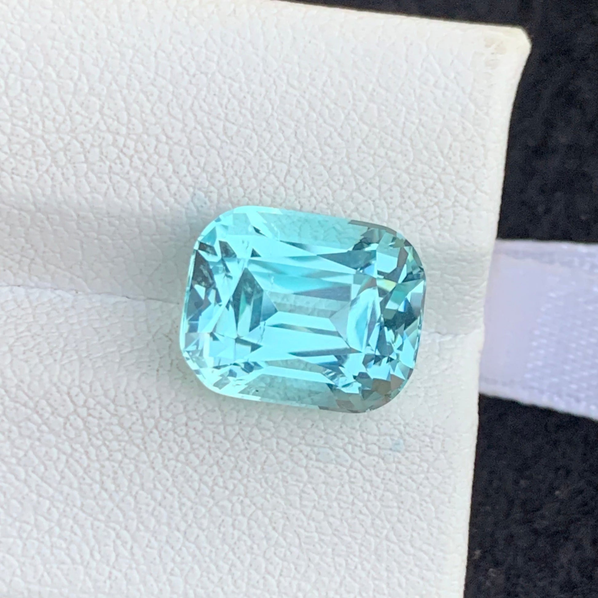 large aquamarine gemstone cushion cut jewelry stone
loose blue aquamarine gemstone for custom jewelry