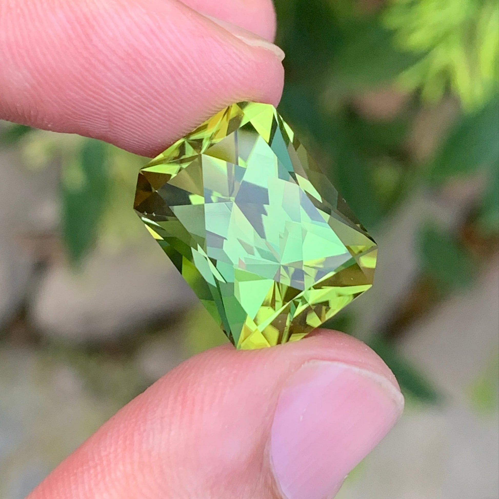  Bright Mint Green Tourmaline
 Mint Green Tourmaline jewlery
large mint green tourmaline loose gemstone
fancy scissor cut green tourmaline close view