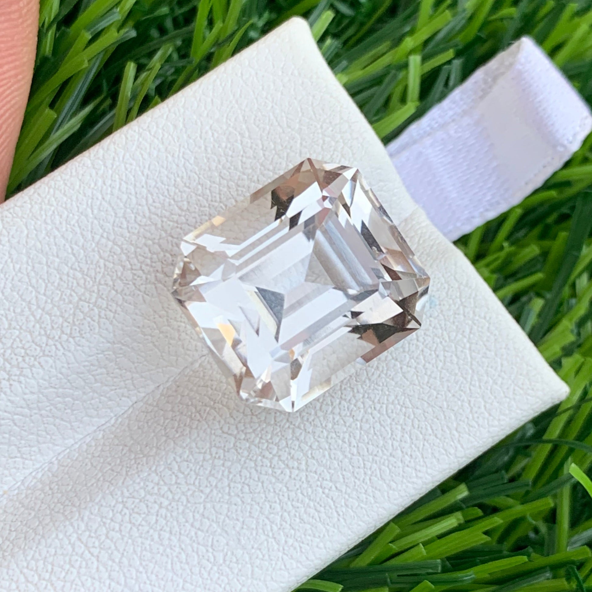 large smoky quartz gemstone 15 carat
smoky quartz for statement ring
loose smoky quartz asscher cut