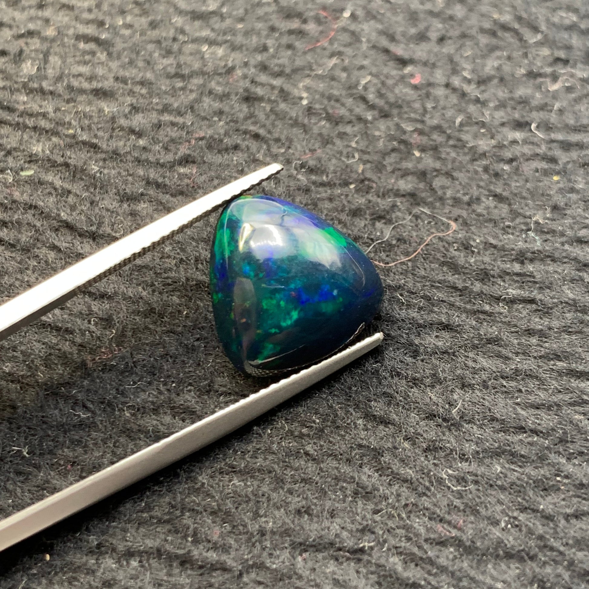 loose Ethiopian opal 5 carats

Onestep Gems Ethiopian opal stone