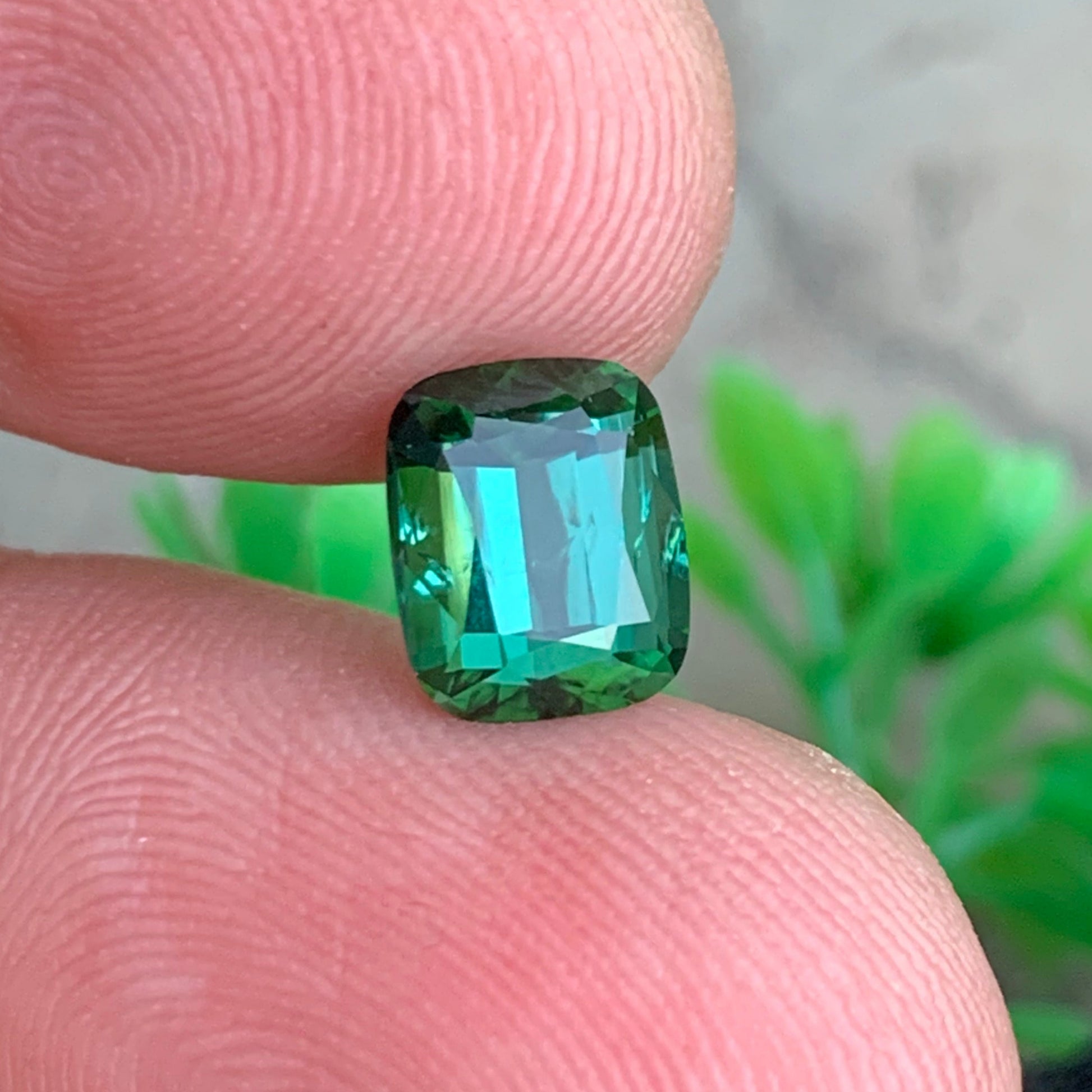 loose cushion cut tourmaline for rings and pendants
collector quality bluish green tourmaline gemstone