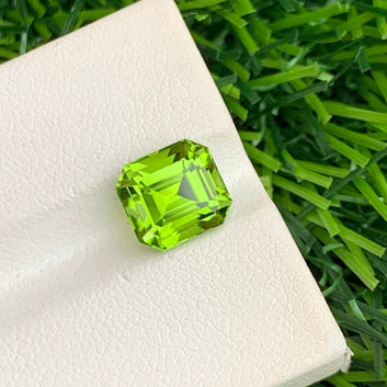 peridot birthstone
 peridot beads
 raw peridot
eye clean peridot stone

untreated peridot jewelry stone
