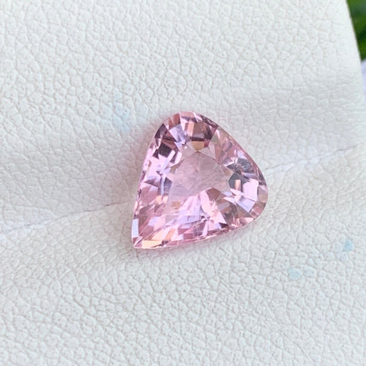 loose pink tourmaline 1.85 carats triangular cut gemstone
natural pink tourmaline triangular cut bubblegum gemstone