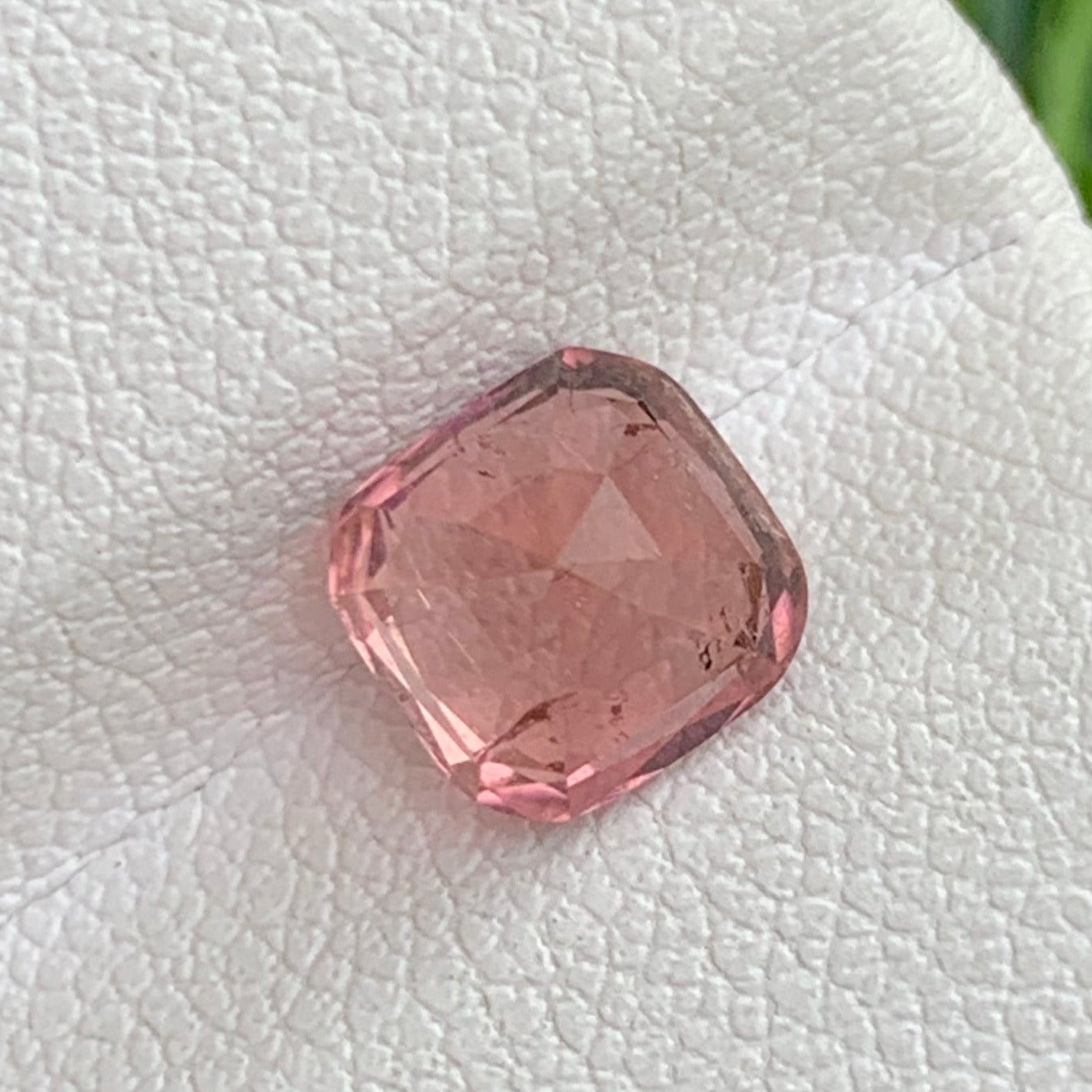 loose pink tourmaline gemstone cushion shape
pink tourmaline gemstone for pendant jewelry
