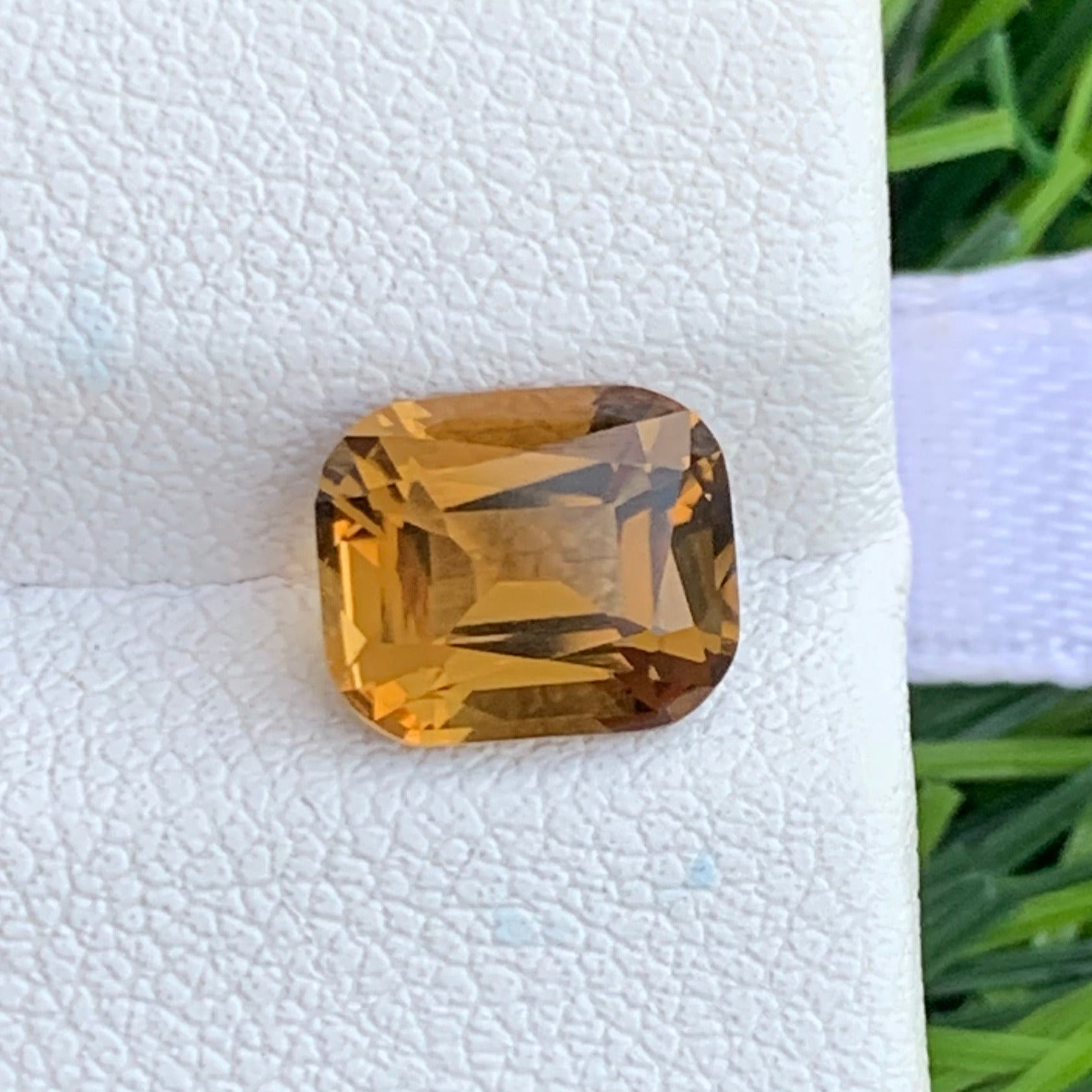 loose tourmaline gemstone warm brown yellow color
premium cushion cut tourmaline gemstone for pendant
rare yellow brown tourmaline gemstone natural stone