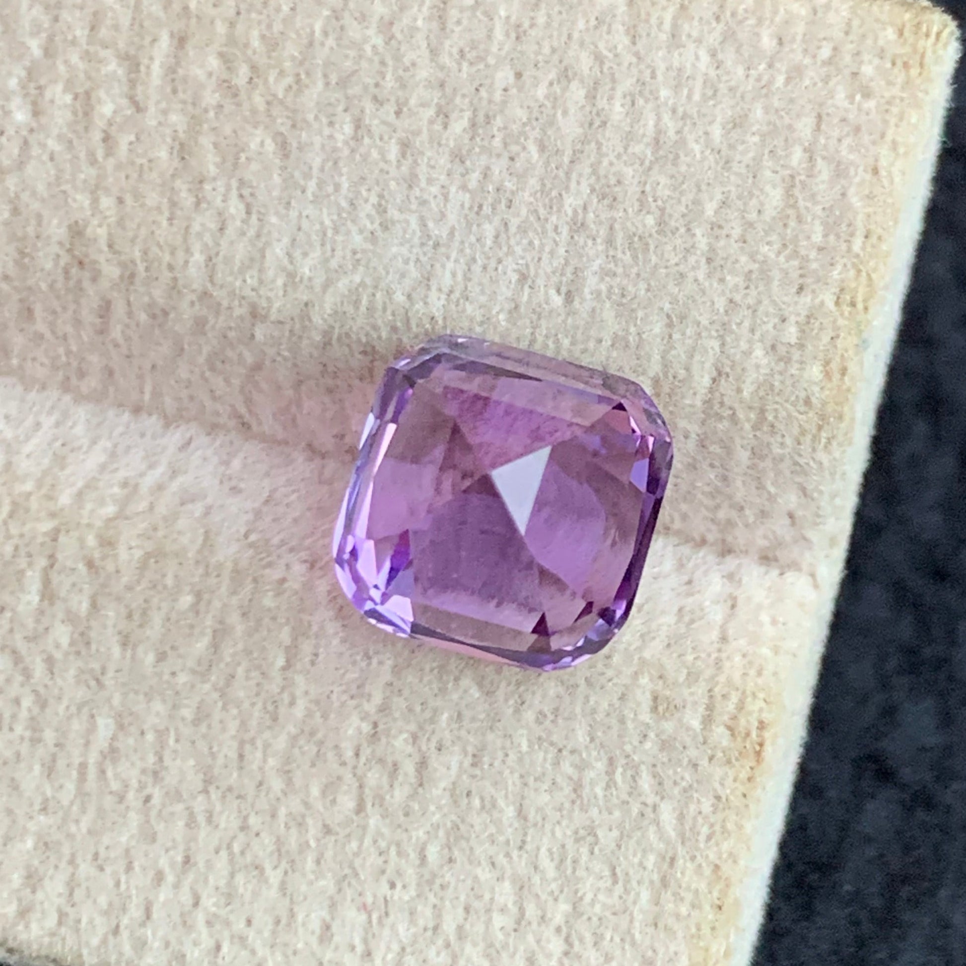 luxury Brazilian amethyst gemstone for custom jewelry
collector quality pink purple amethyst gemstone