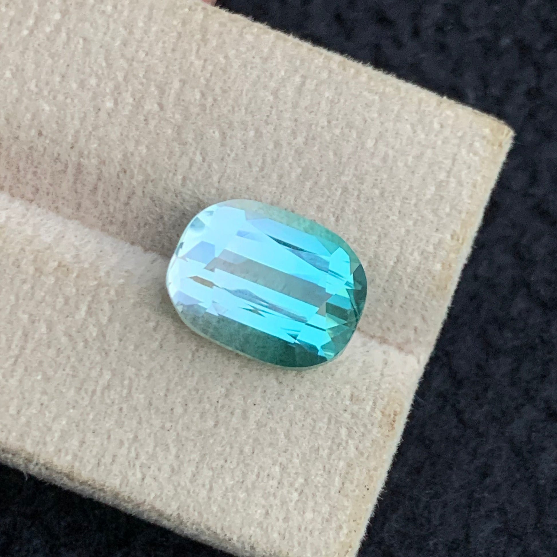 luxury bicolor tourmaline ring stone
natural untreated tourmaline Afghanistan