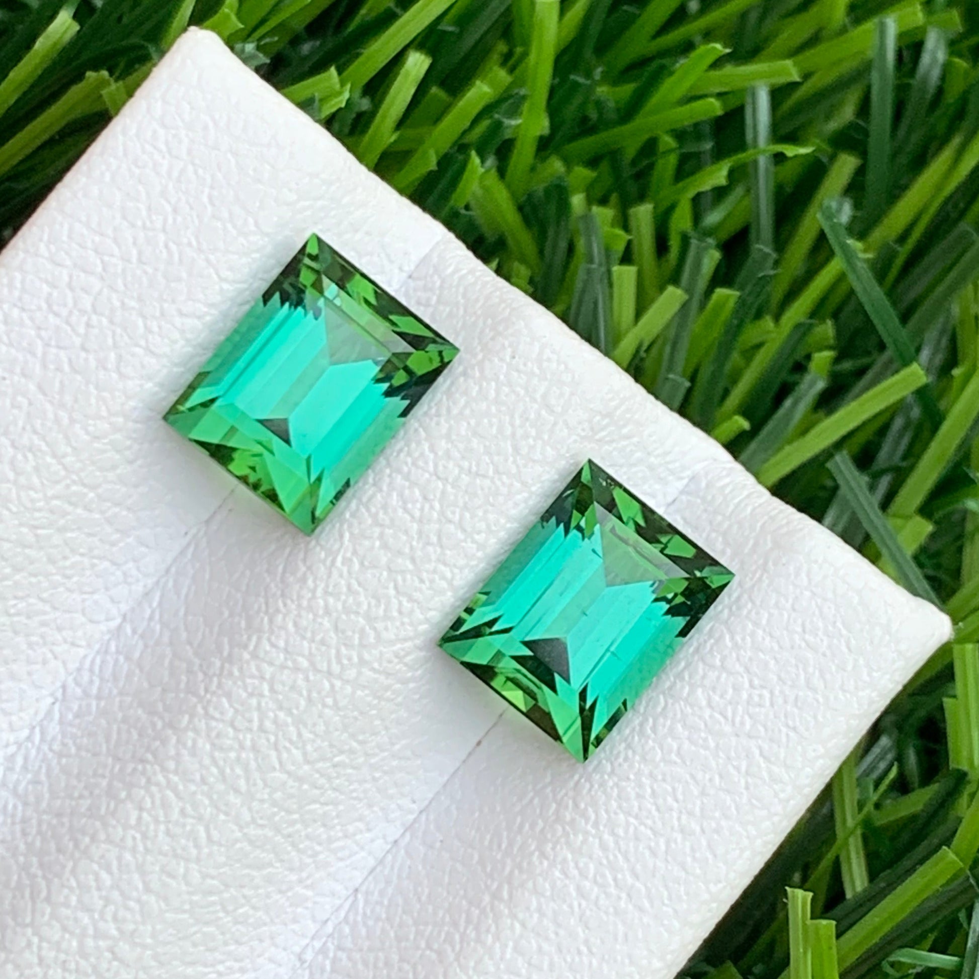 Afghan Tourmaline Pair
luxury tourmaline gemstone pair

onestep gems bluish green tourmaline