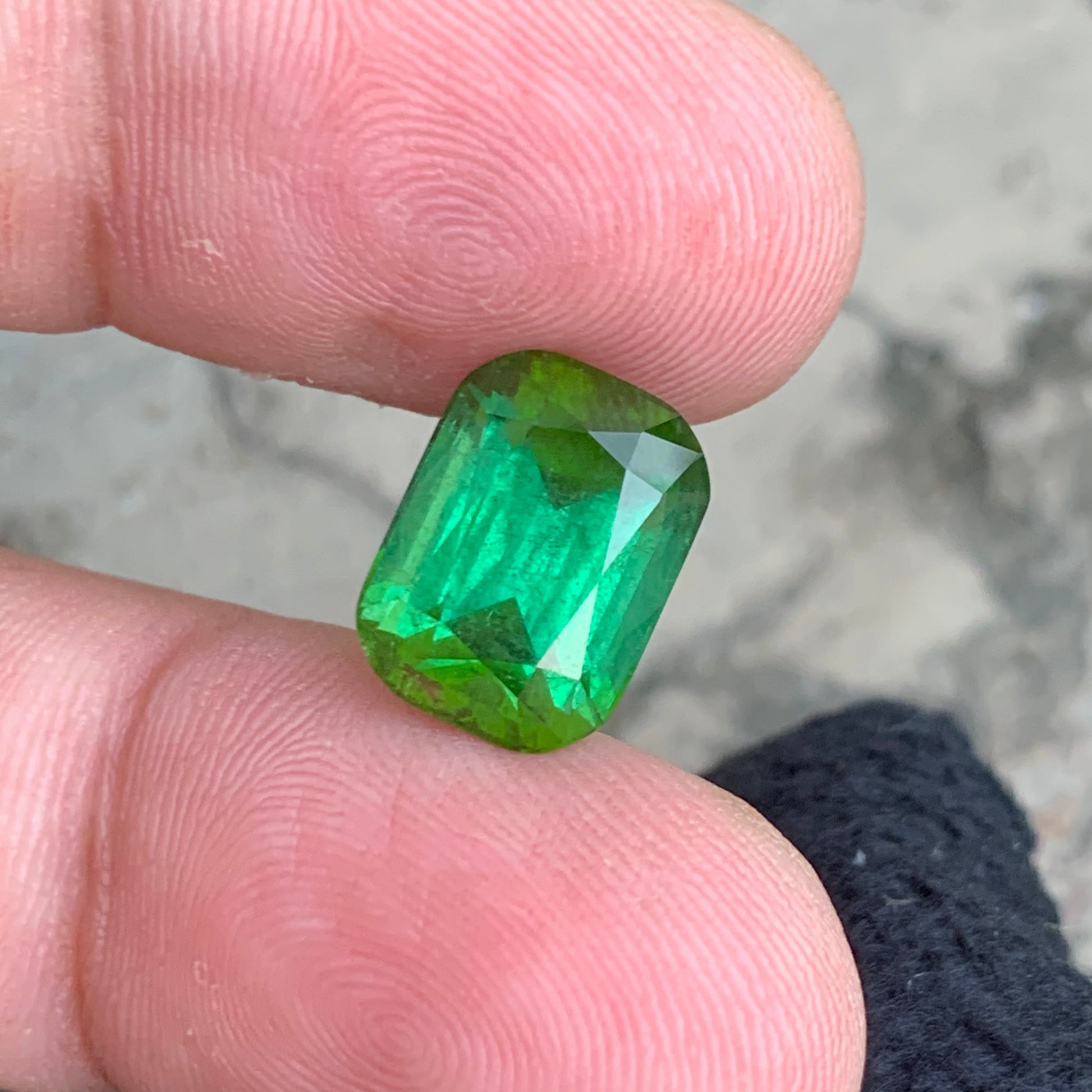 Yellow Mint Green Tourmaline ring
natural Afghan tourmaline yellow green gemstone close-up
cushion cut tourmaline 8 carats luxury gemstone