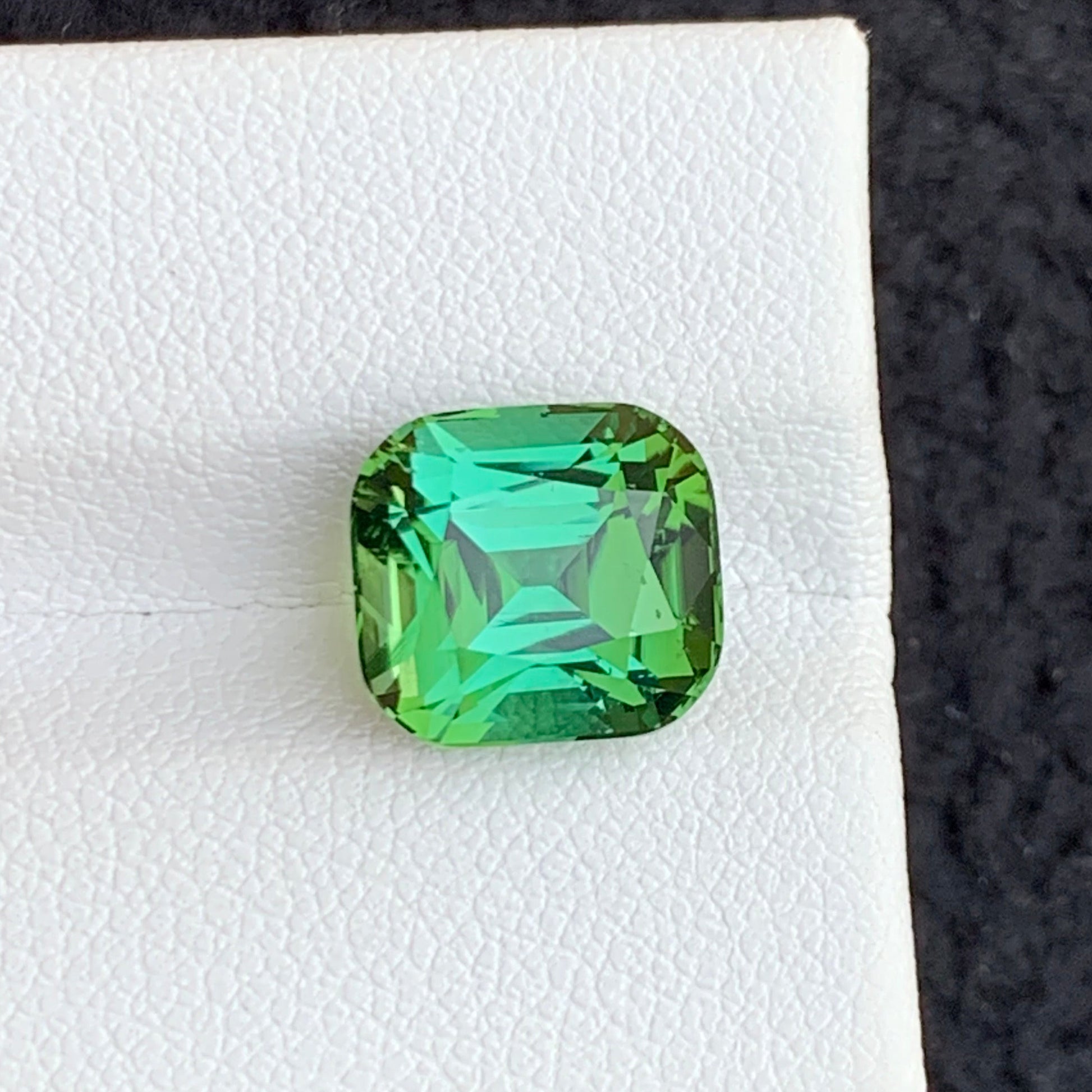 Bluish Green Gemstone
natural afghan green tourmaline

vvs clarity bluish green tourmaline

untreated green tourmaline gemstone