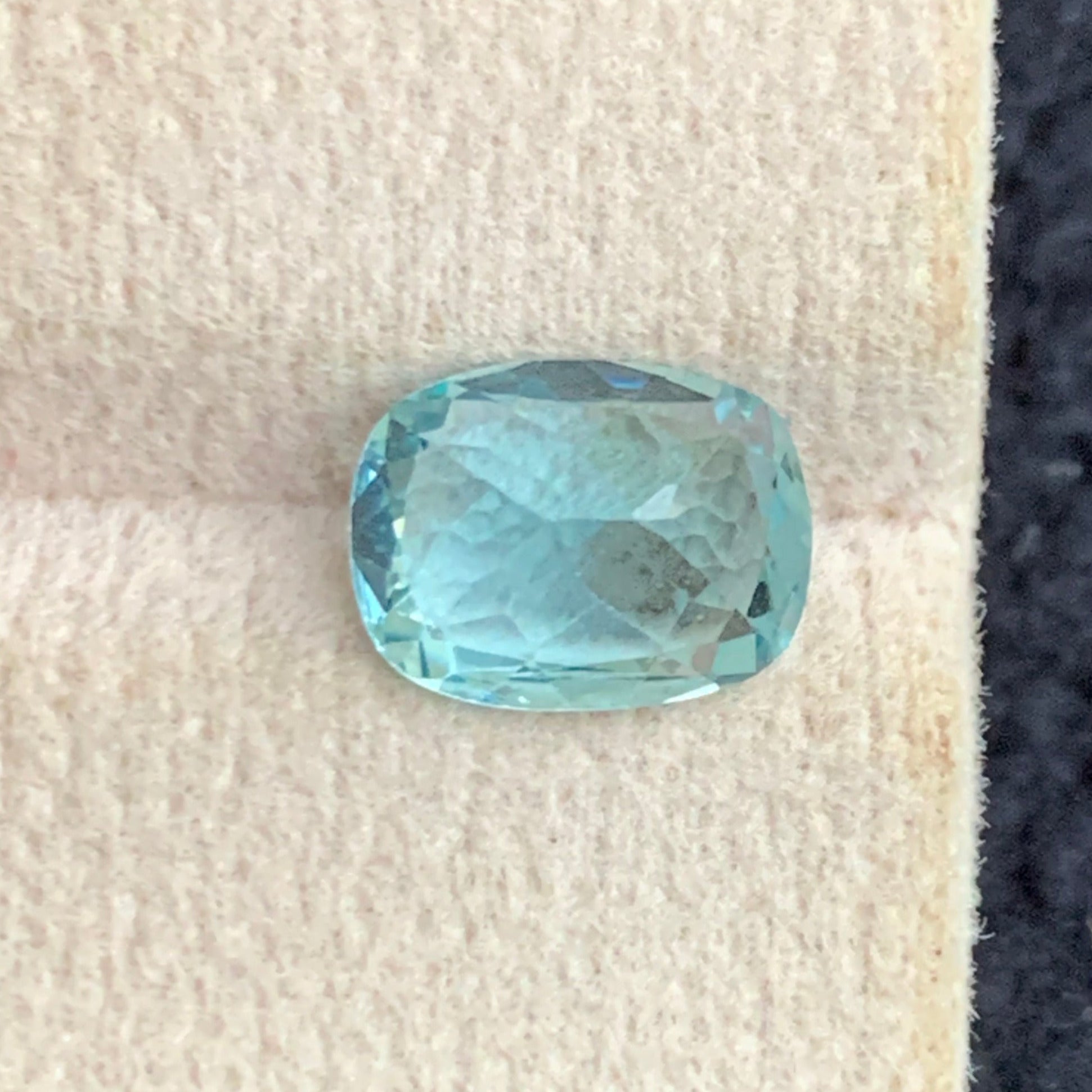 natural apatite gemstone 2.85 carats
rare seafoam apatite loose gemstone