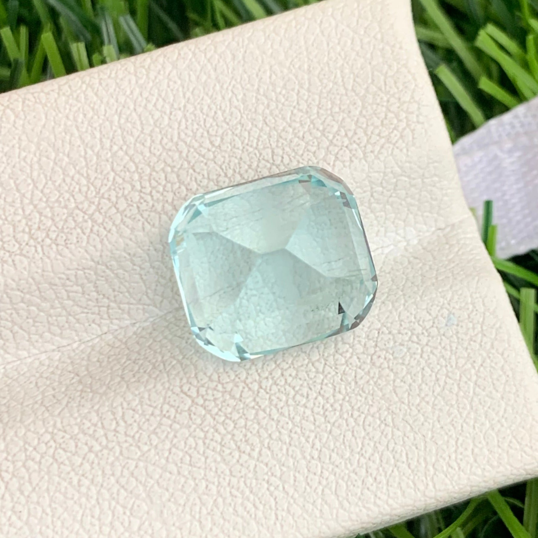natural blue aquamarine gemstone macro shot cushion shape
high quality aquamarine loose gemstone sea blue tone jewelry grade