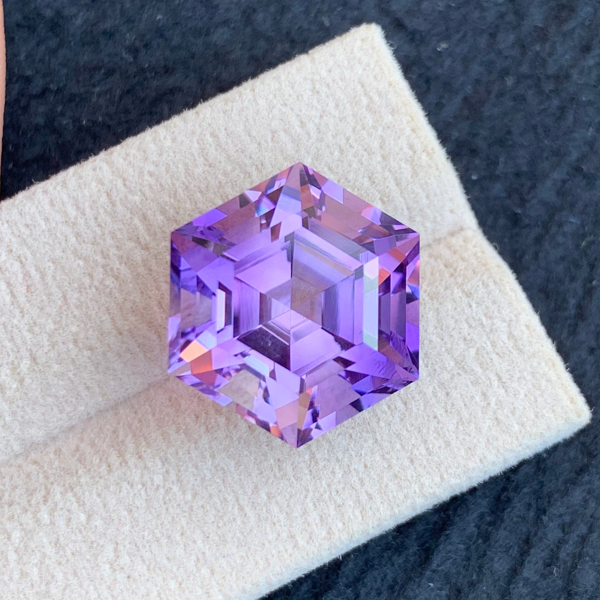 Loose Amethyst
natural brazilian amethyst stone

untreated amethyst gemstone