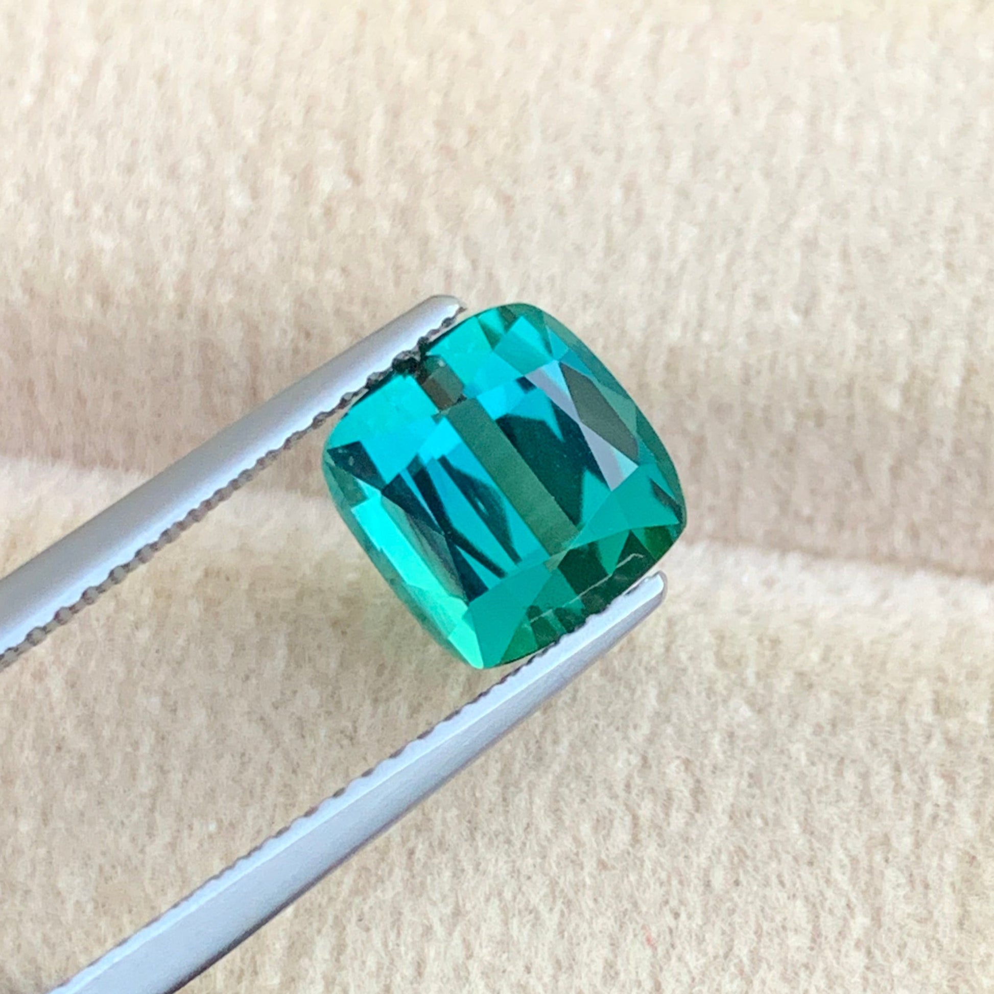 natural cushion cut tourmaline for custom jewelry
collector quality bluish green tourmaline gemstone