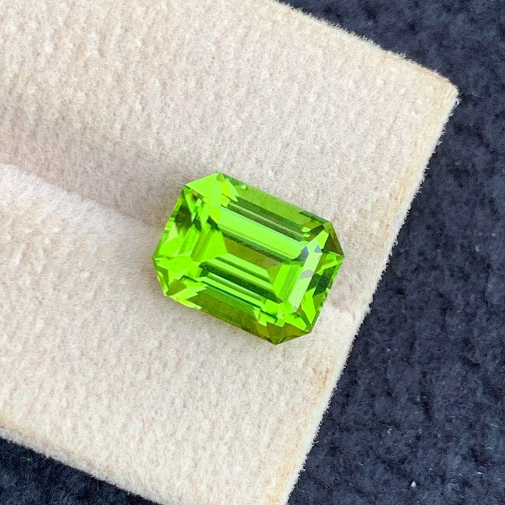  Green Peridot
 Green Peridot jewelry
natural green peridot 5.05 carat emerald cut gemstone
Pakistan peridot gemstone eye clean loose stone