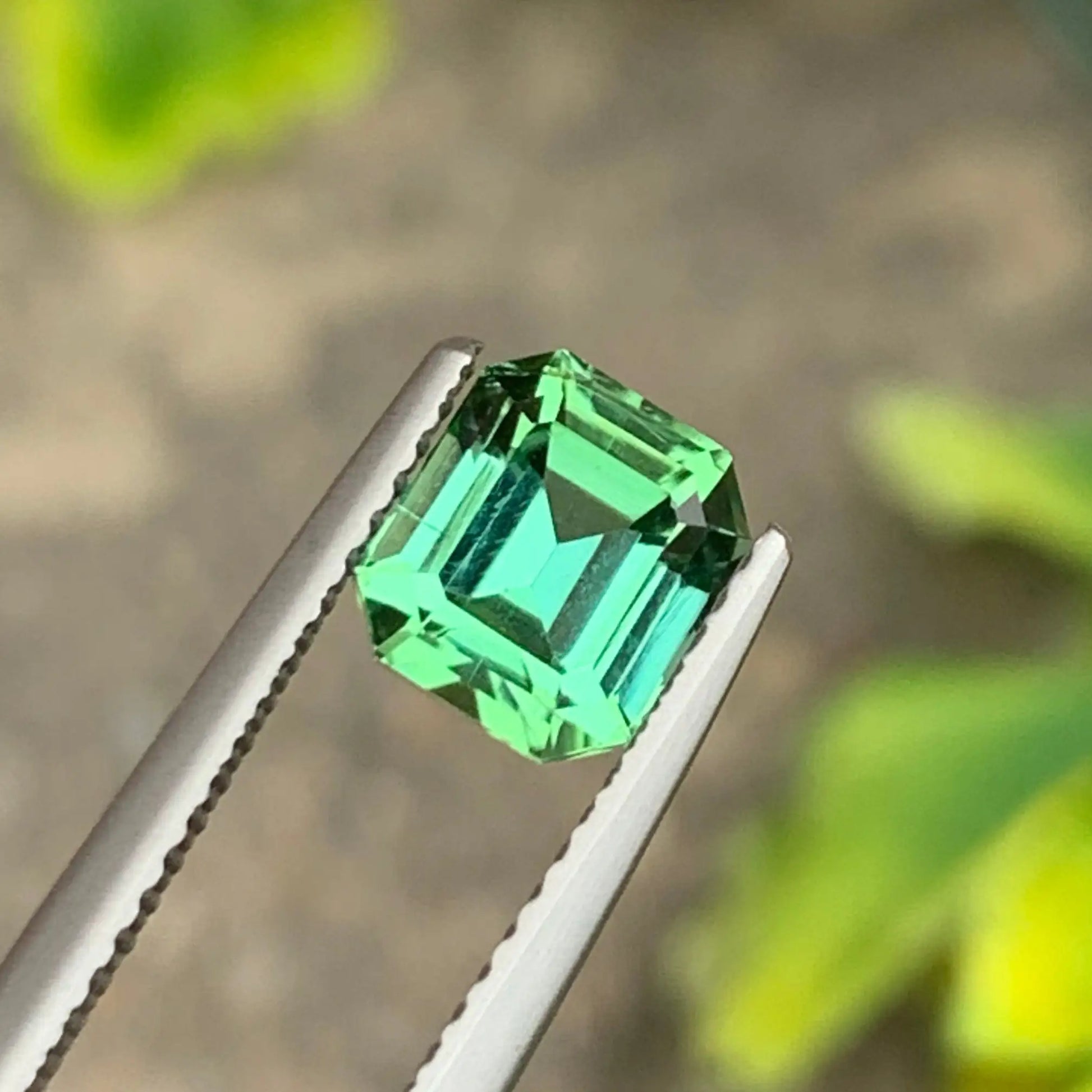 natural green tourmalin diamond