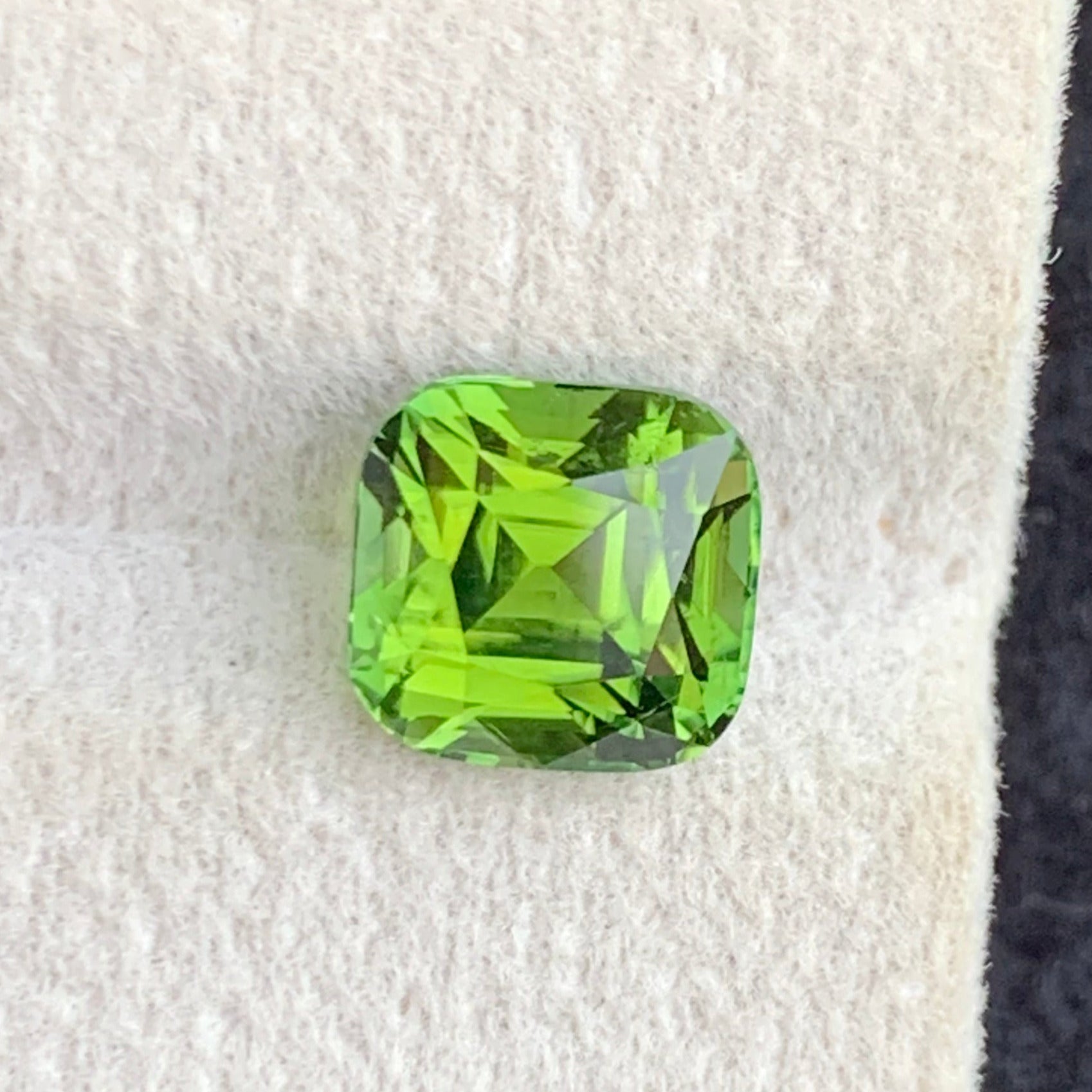 natural green tourmaline gemstone for jewelry
loose pea green tourmaline gemstone
green tourmaline gemstone by Onestep Gems