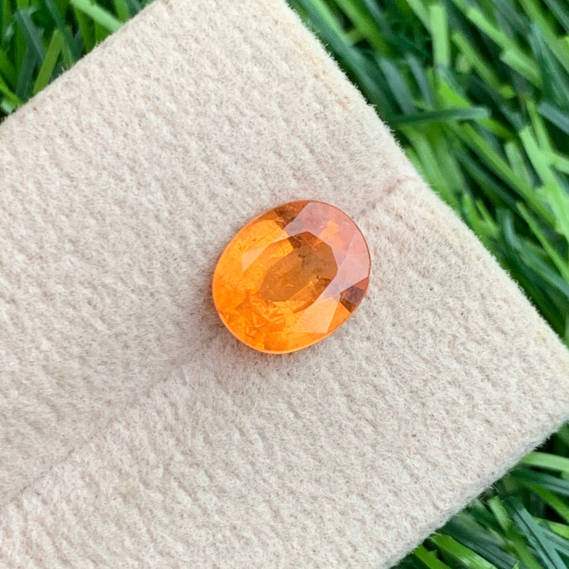 orange spessartite garnet oval cut
loose spessartite garnet stone
