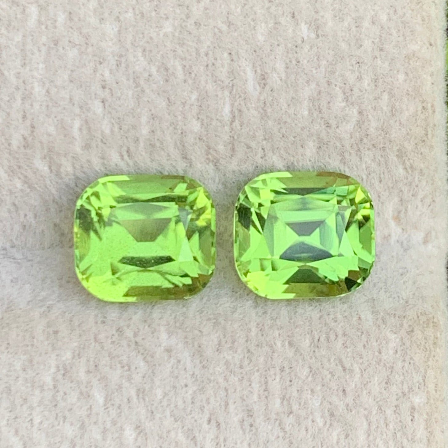 Green Peridot Gemstone
Green Peridot Jewelry
natural peridot crystal gemstone pair
green peridot stones for jewelry design