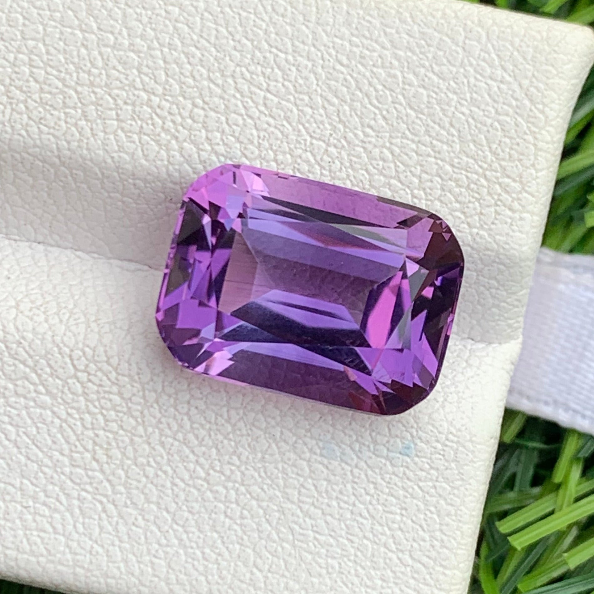natural pink purple amethyst gemstone
premium purple amethyst gemstone Brazil