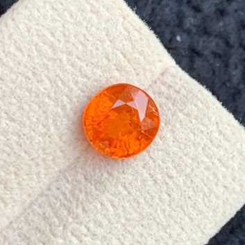 Penta Garnet
natural spessartite garnet 3.15 carats
african spessartite garnet gemstone