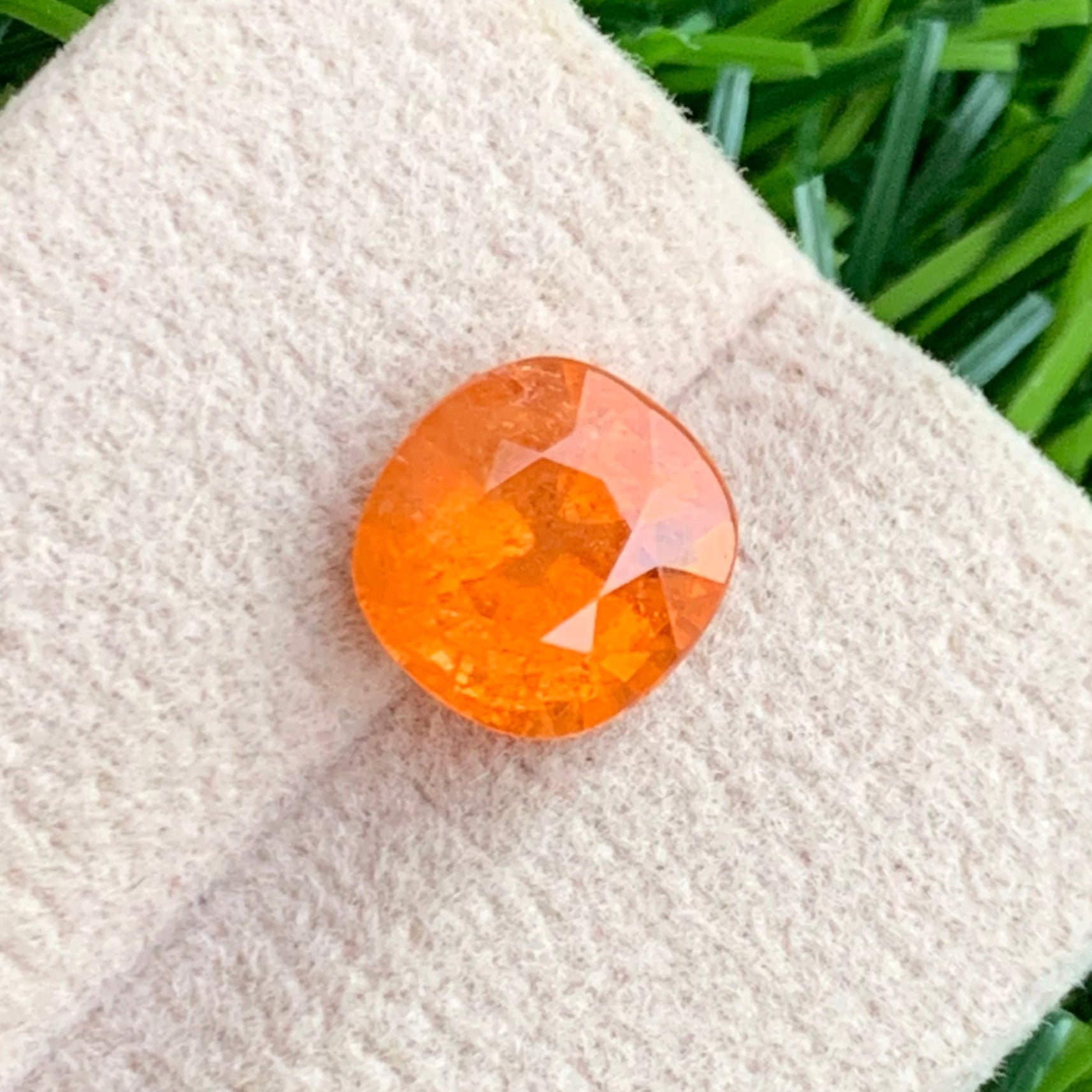 Spessartite Garnet
natural spessartite garnet 3.75 carats
african spessartite garnet loose stone
