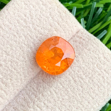 Spessartite Garnet
natural spessartite garnet 3.75 carats
african spessartite garnet loose stone