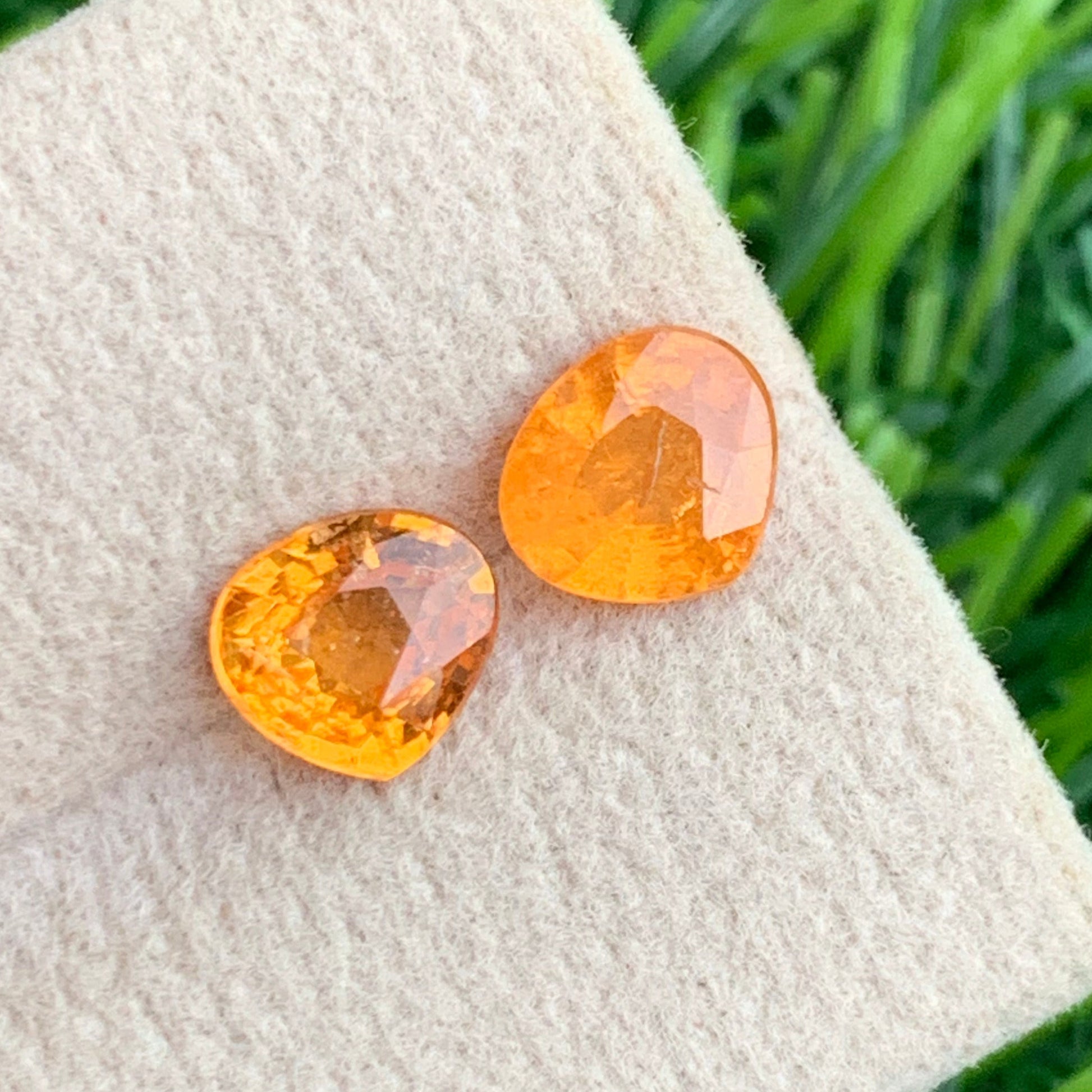 Hessonite Jewelry Pair
onestep gems garnet pair

african spessartite garnet pair