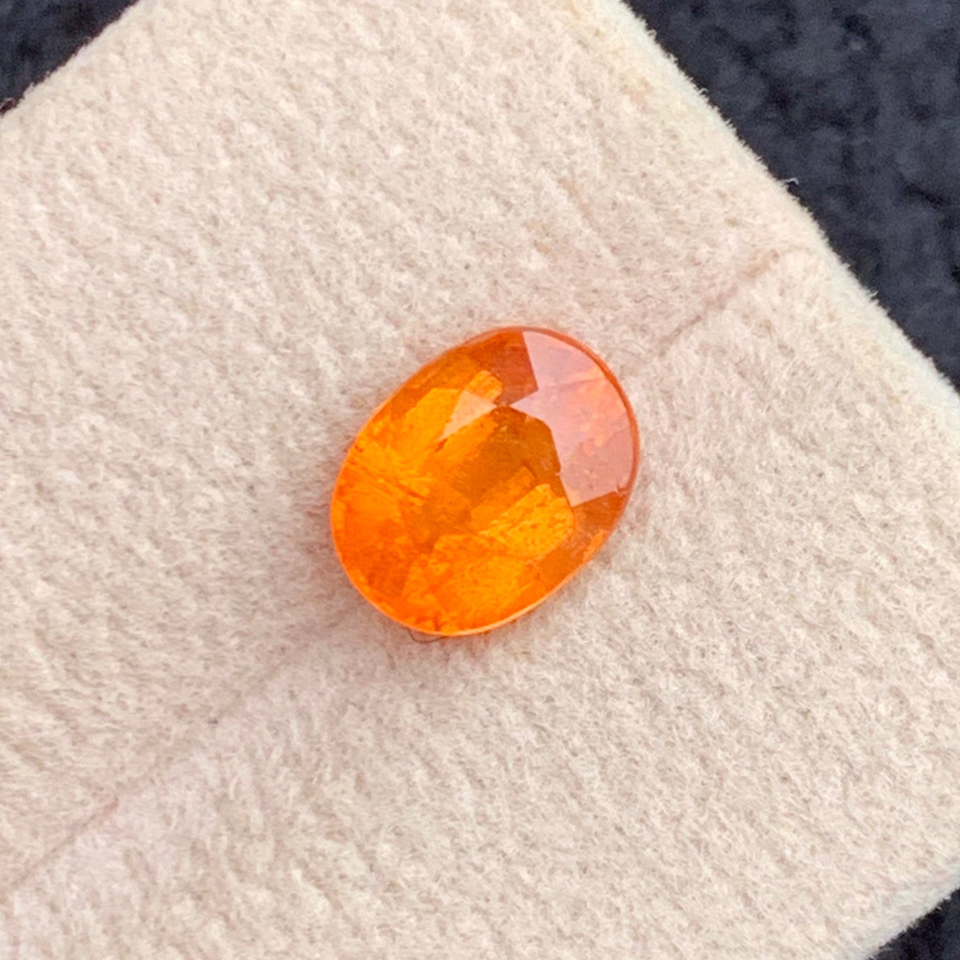 oval cut orange spessartite garnet gemstone

untreated spessartite garnet vivid orange color