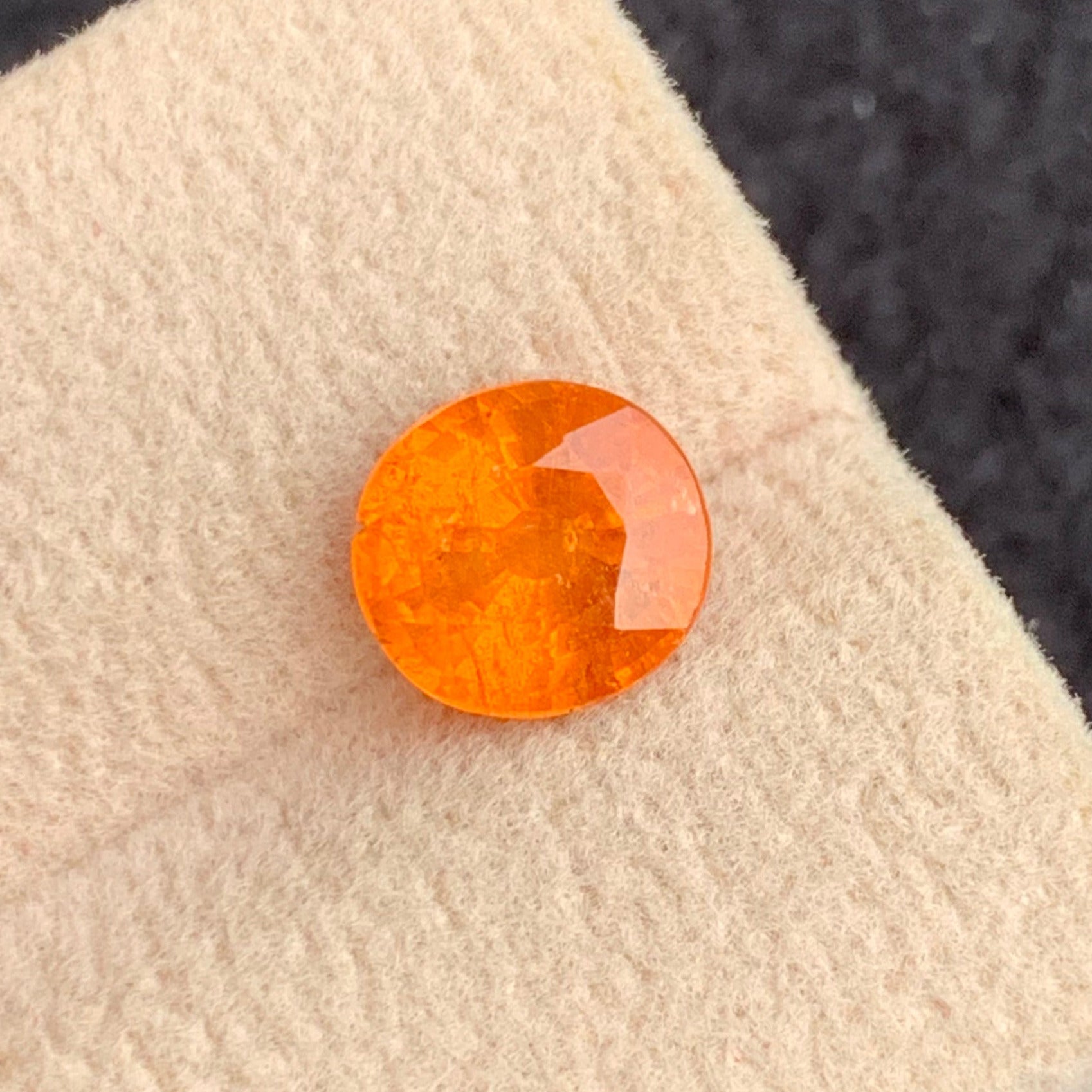Garnet pendant
garnet necklace
oval cut spessartite garnet
african spessartite garnet