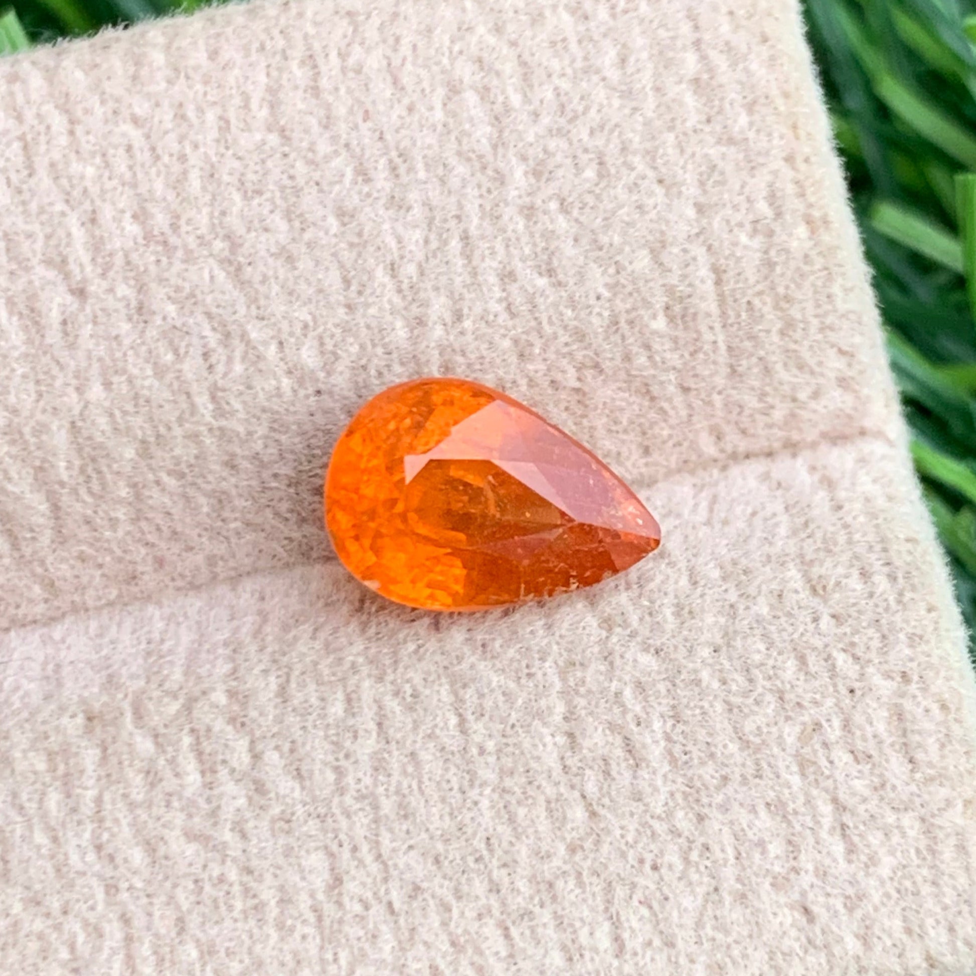 loose orange garnet gemstone
natural spessartite garnet africa