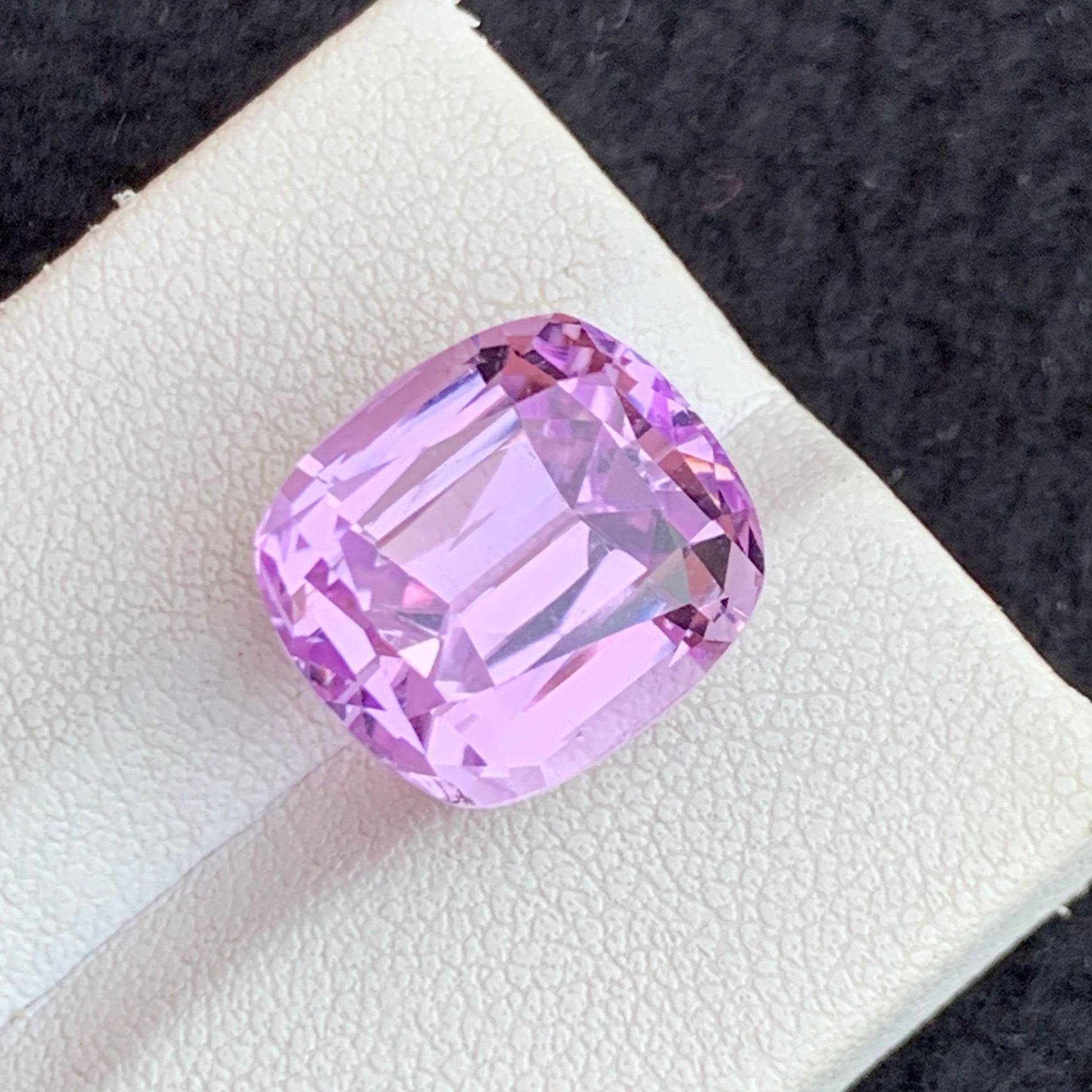 Pink Loose Kunzite 
pink kunzite for luxury jewelry

onestep gems natural kunzite gemstone