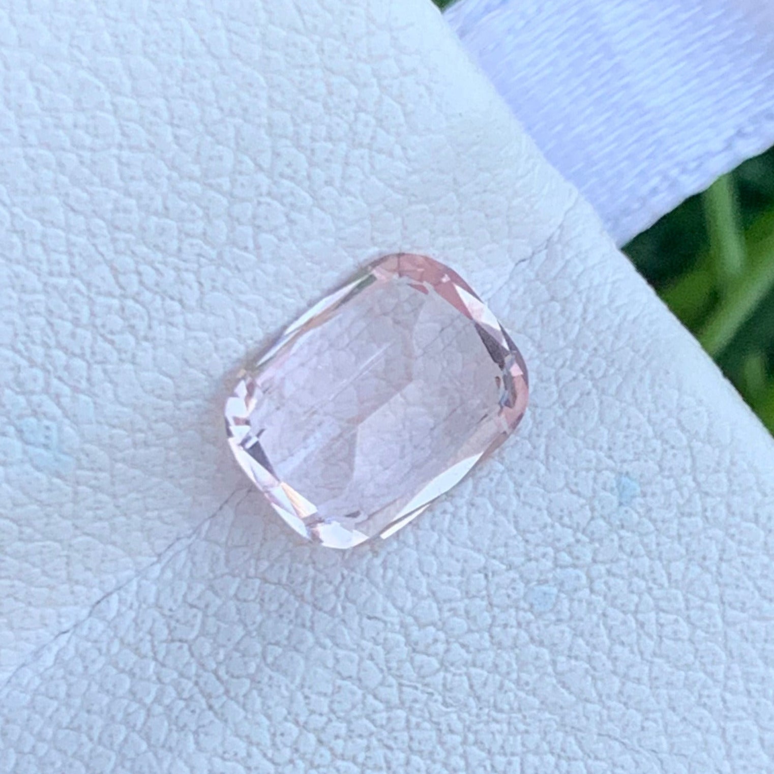 pink morganite gemstone jewelry
morganite pendant stone
premium morganite crystal