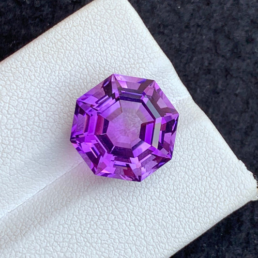 Pink Purple Amethyst
pink purple amethyst octagonal cut

8.75 carat amethyst gemstone brazil