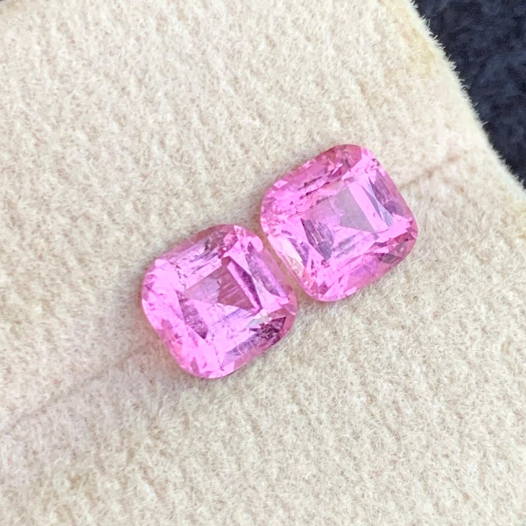 loose pink tourmaline gemstones natural stones
elegant pink tourmaline pair for fine jewelry