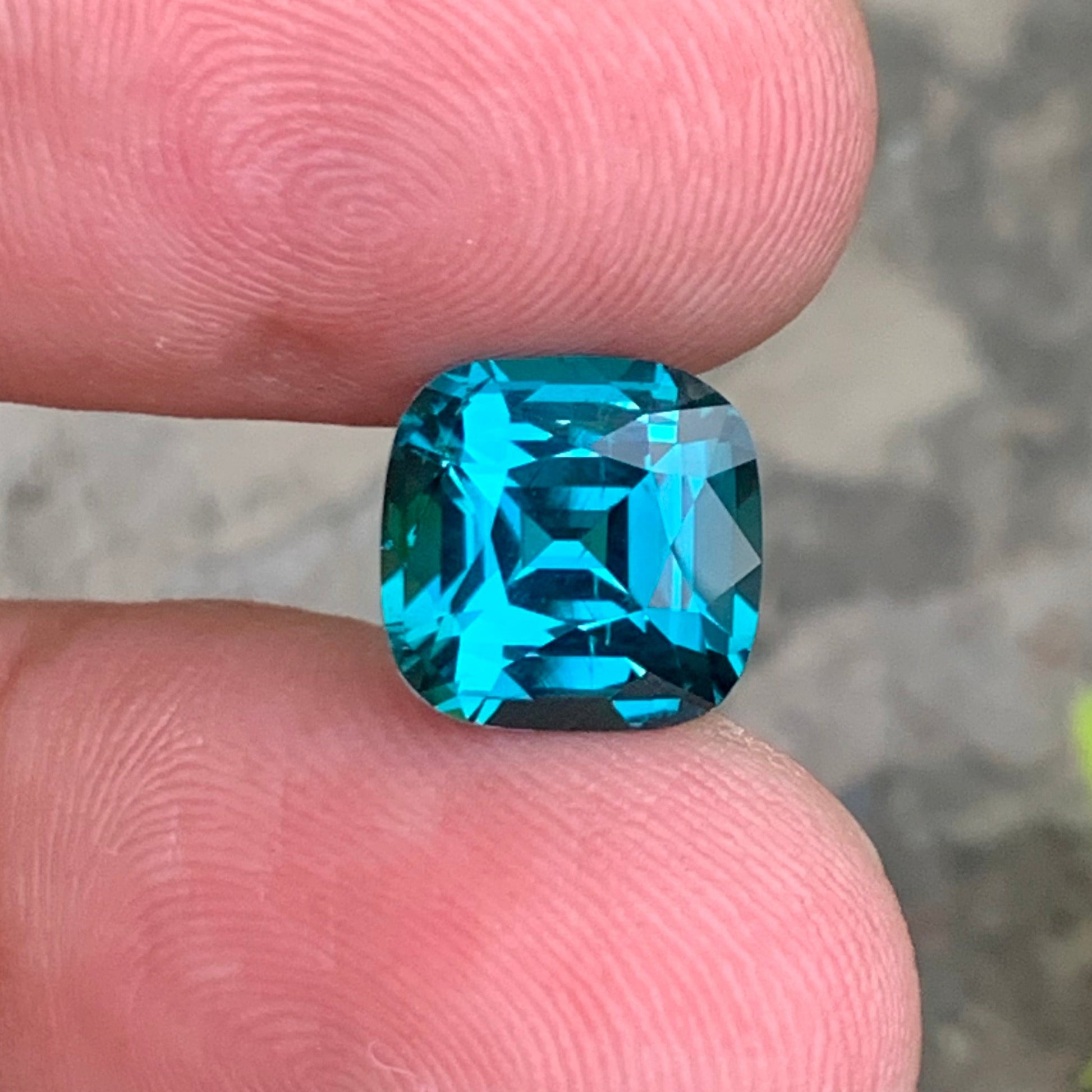 premium Afghan neon blue tourmaline close up
untreated neon blue tourmaline loose gemstone
