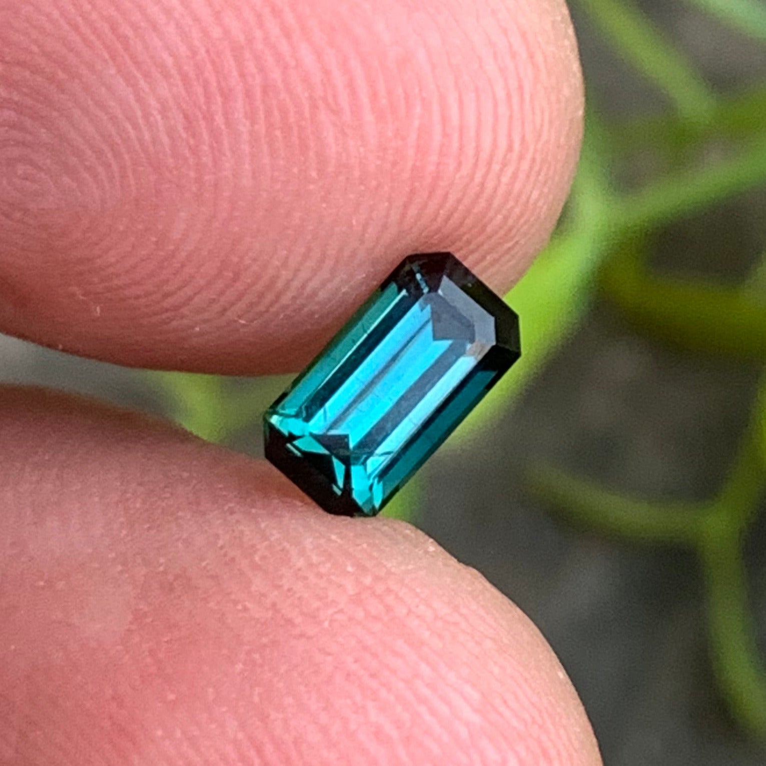  bluish green tourmaline ring
premium Afghan tourmaline gemstone 0.95 carats
elegant bluish green tourmaline for fine jewelry
