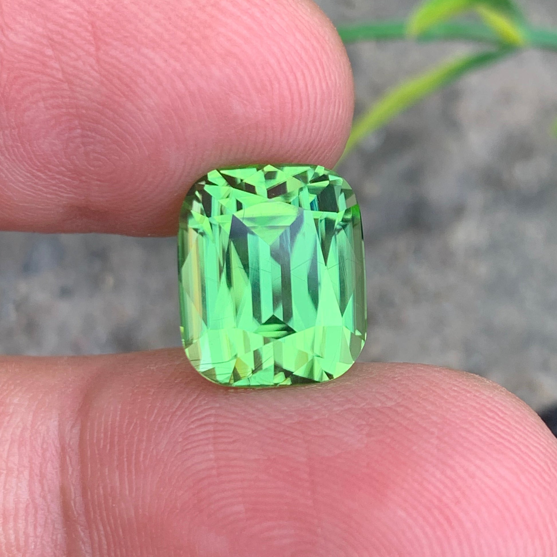 Green Peridot Gemstone
Green Peridot Jewelry
premium apple green peridot gemstone loose stone
natural peridot gemstone bright green color cushion cut