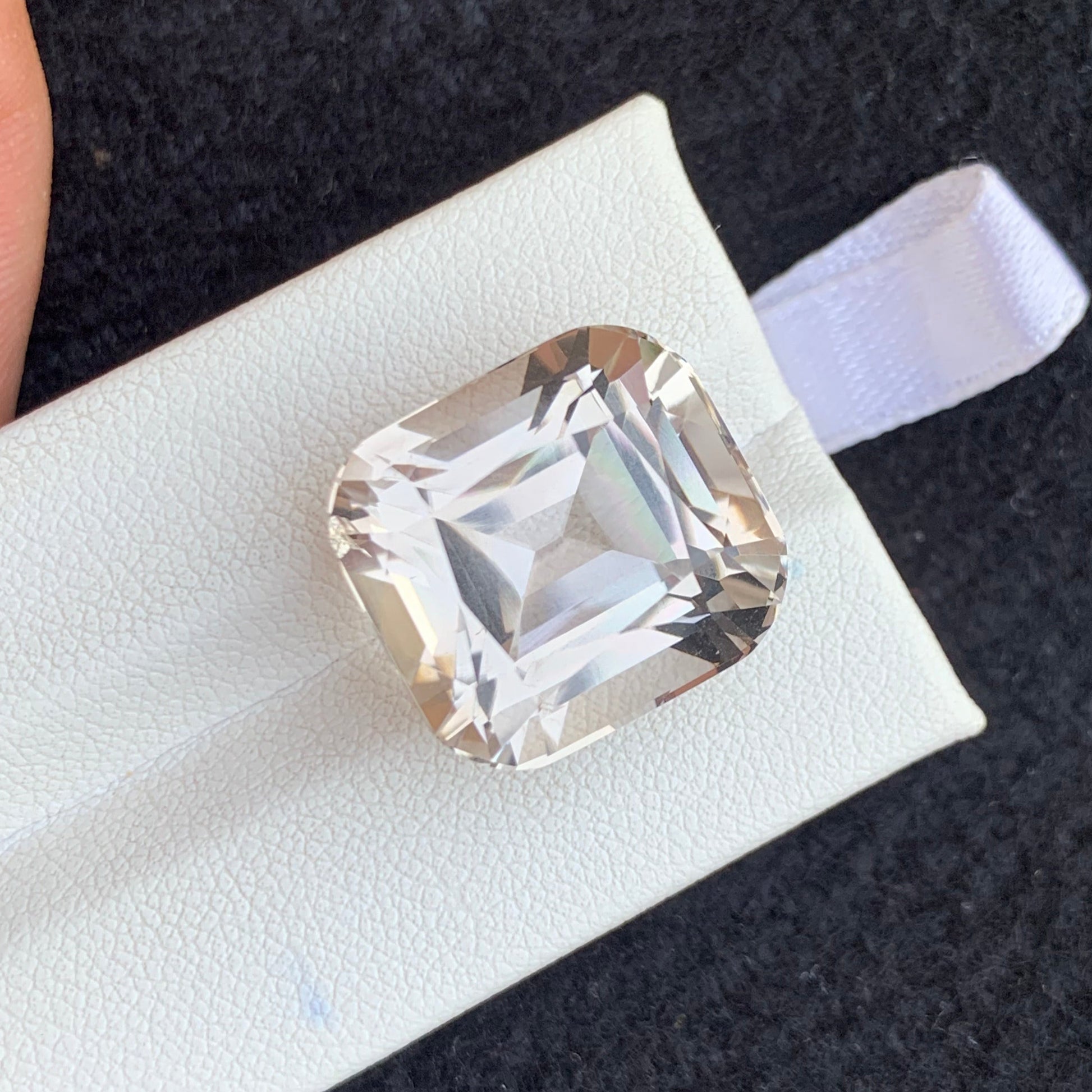 premium smoky quartz gemstone Pakistan
statement smoky quartz jewelry stone