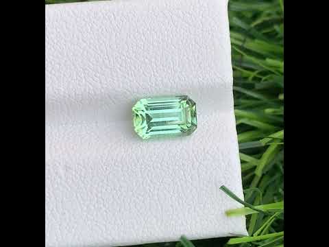 light green tourmaline gemstone loose stone for custom jewelry
fine quality green tourmaline gemstone emerald cut detail