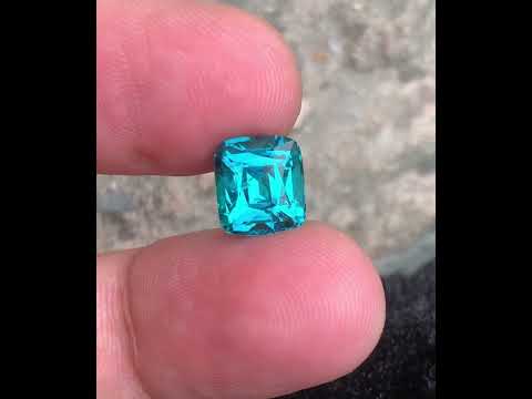 Electric blue loose gemstone cushion cut
OneStep Gems neon blue tourmaline collection
Fine jewelry neon blue tourmaline gemstone